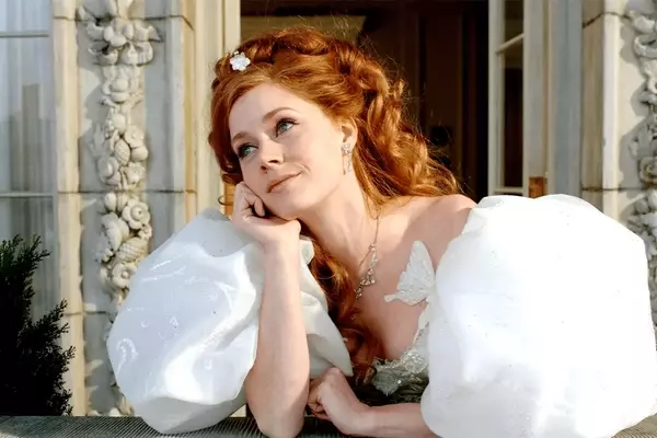 Amy Adams's Commitment to Young Fans Leads to Rejection of "Graphic" SNL Sketch