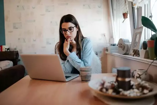 Investing in VOO at All-Time Market Highs: A Prudent Approach?