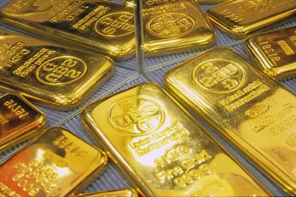 Geopolitical Calm and Shifting Monetary Policies Propel Gold Prices Upward