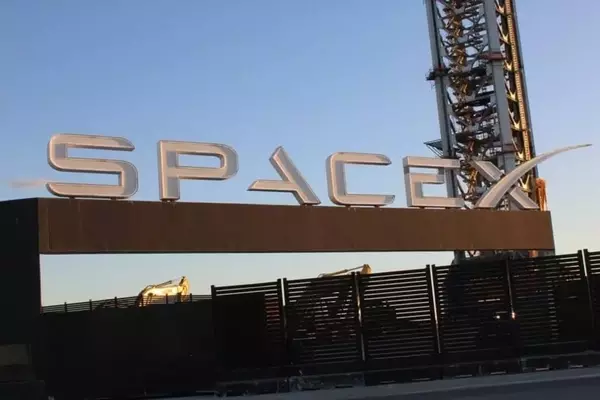 SpaceX's Valuation: Hype vs. Fundamentals - A Direxion CEO's Perspective