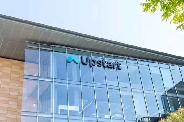 Upstart Holdings' Strategic Shift Towards AI-Driven Lending Receives Analyst Endorsement