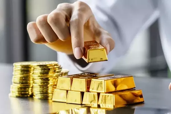Gold Investment: ETFs vs. IRAs Tax Implications