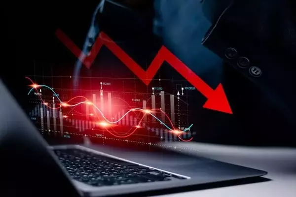 Aditxt Shares Decline Amidst Major Shareholder Activity