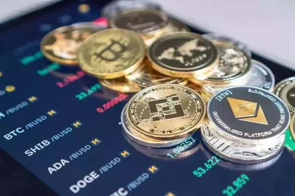 Cryptocurrency Market Update: Bitcoin, Ethereum, and XRP See Minor Declines Amidst Stable Sentiment