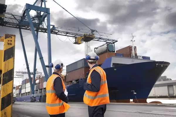 Understanding Time Charter Equivalent (TCE) in Shipping Efficiency