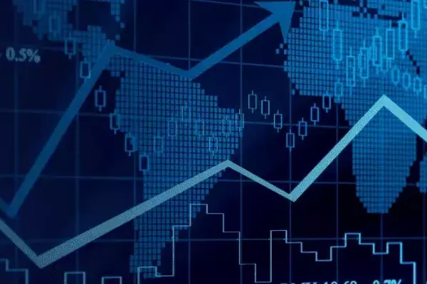 The Dynamics of International Trade and Comparative Advantage