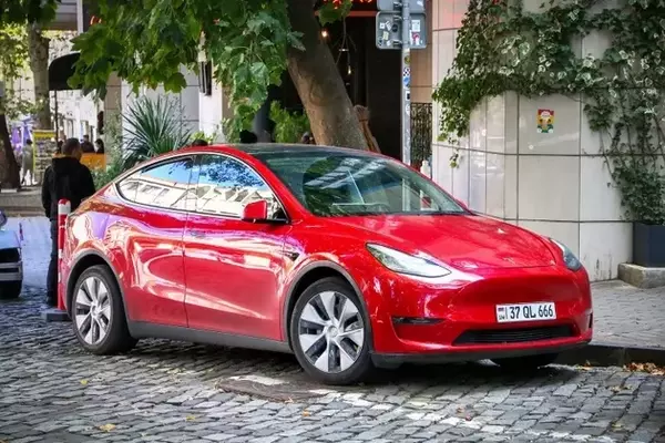 Tesla's Stance in the US BEV Market Amidst Stagnation and Future Ambitions