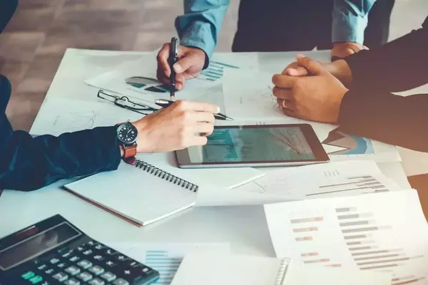 Understanding the Equivalent Annual Annuity (EAA) Approach for Project Comparison