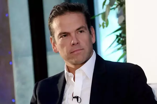 Fox Secures Robust Upfront Ad Revenue Amidst Challenging Market, Driven by Sports and Streaming