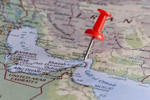 Strategic Vulnerabilities: Hormuz Strait and Global Economic Dependence