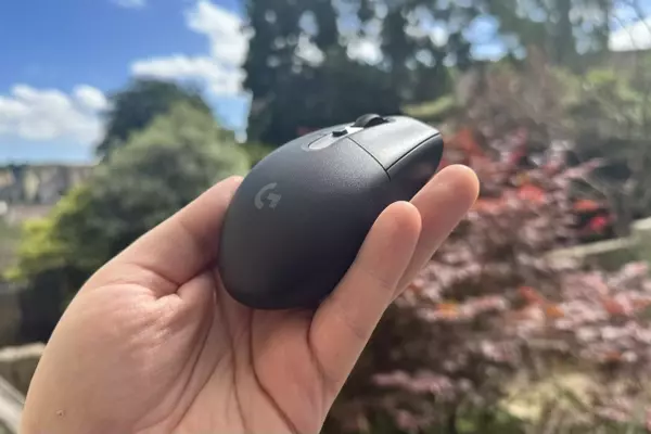Logitech G305 X Superlight: A Refreshing Update Facing Stiff Competition