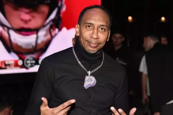 Knicks Stars Jalen Brunson and Josh Hart Confront ESPN&rsquo;s Stephen A. Smith, Who&rsquo;s Booed Out of Theater, During Podcast Taping