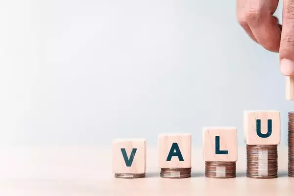 Unlocking Value: The Strategic Advantages of Large-Cap Value Investing