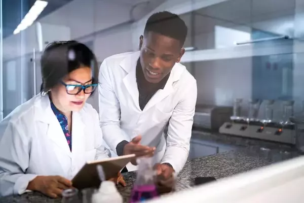 Abbott Laboratories: A Comprehensive Investment Analysis Ahead of Q2 Earnings