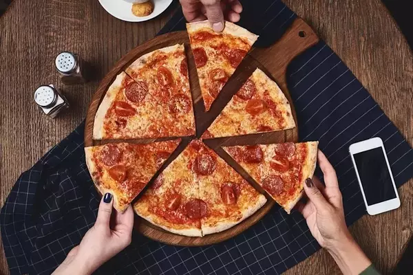 Yum! Brands Divests Pizza Hut: Investor Concerns Arise