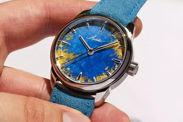Awake's Son Mai Frosted Leaf Royal Blue: A Masterpiece of Lacquer and Gold