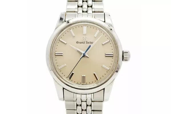 Exploring Notable Timepieces: Valjoux 72 Chronographs, Gold Omega Constellations, and Unique Sarpaneva Moomin Watches