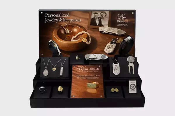 Kin & Pebble Unveils New 13-Piece All-in-One Personalized Jewelry Display