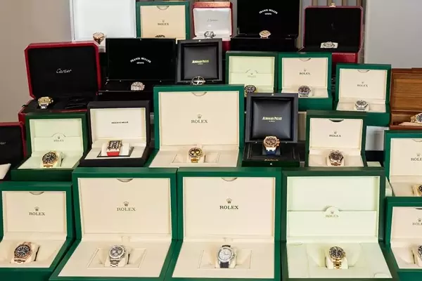 A Connoisseur's Collection: Australian Luxury Timepieces Go Up for Auction