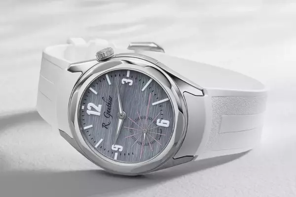 Romain Gauthier Unveils More Compact C Titanium Edition