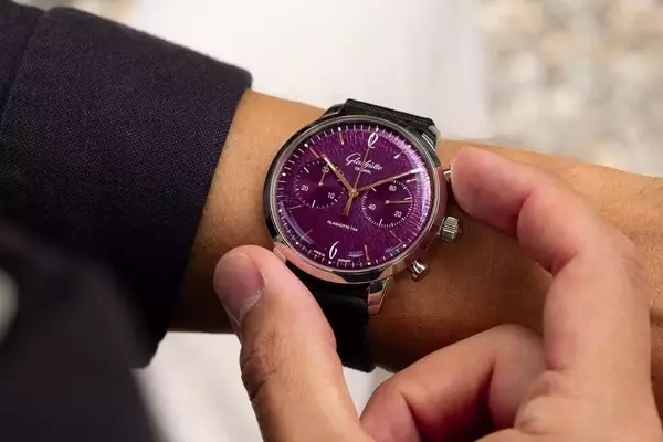 Glashütte Original Sixties Chronograph Annual Edition: A Purple-Dialed Masterpiece