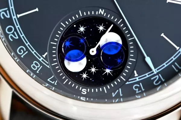 Precision and Grandeur: A Deep Dive into Astronomical Timepieces