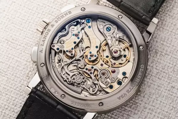 The Impact of Watch Case Backs: A Fratello Discussion