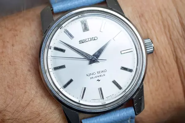 Enhancing a Vintage King Seiko 44-9990 with a Sapphire Case Back: A Watch Enthusiast's Journey