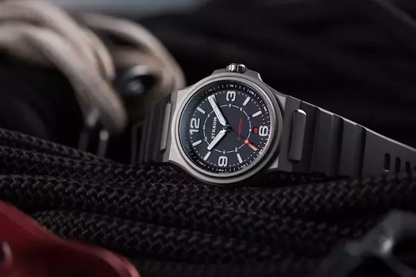 Straum Debuts the Expedition: A New Era of Purpose-Built Timepieces