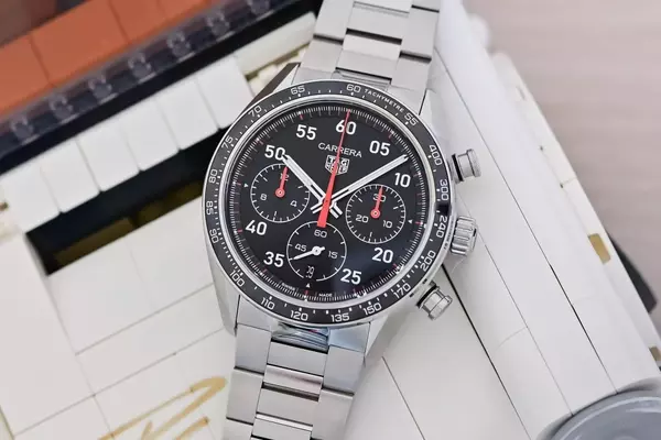 TAG Heuer Reintroduces Carrera Chronograph Sport with Enhanced Design and Performance