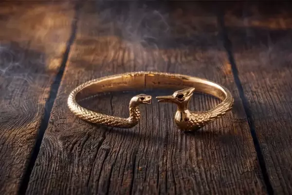 Alex and Ani & Lionsgate Unveil The Hunger Games Jewelry Collection