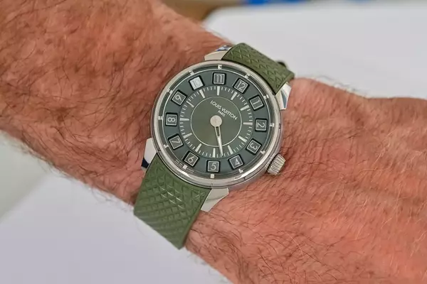 Six Exceptional Jumping Hour Timepieces to Elevate Your Collection