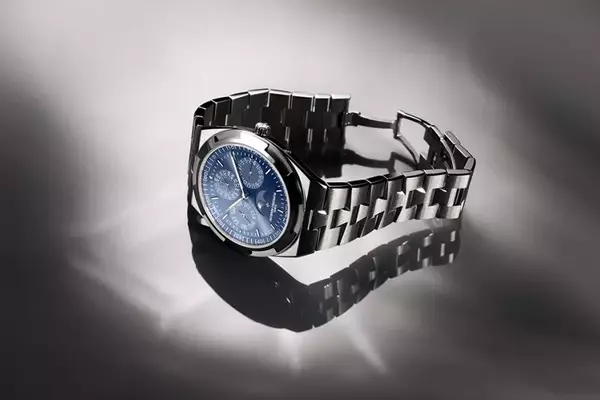 Vacheron Constantin Unveils Stunning Azure Blue Overseas Perpetual Calendar Ultra-Thin