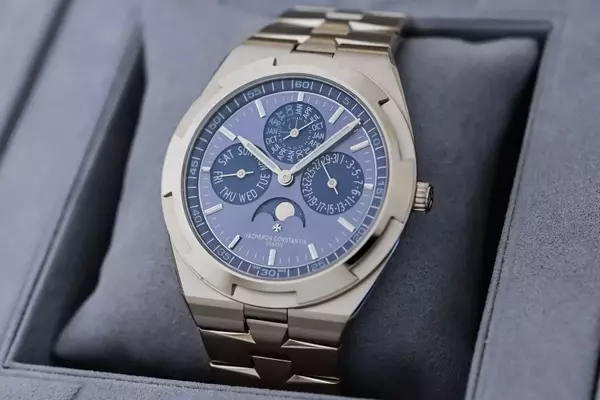 Vacheron Constantin Unveils 30th Anniversary Overseas Perpetual Calendar Ultra-Thin