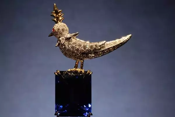 Tiffany & Co.'s Jewelry and Gemstones Exhibition Illuminates American Artistry in Arkansas