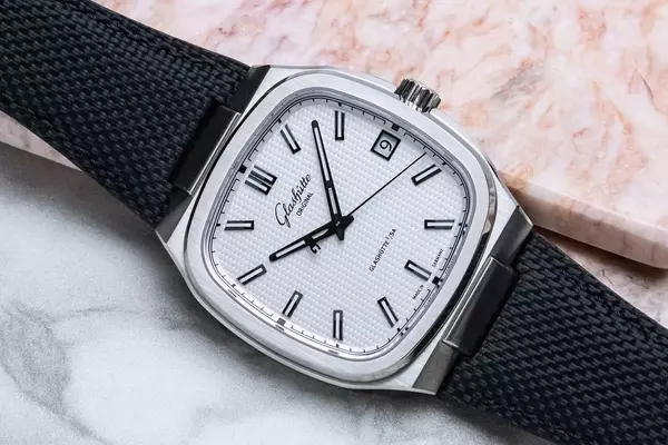 Glashütte Original 70s: A Refined Contender in Luxury Sports Watches