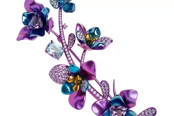 Haoyang's Titanium Garden Brooch: A Symphony of Color and Form