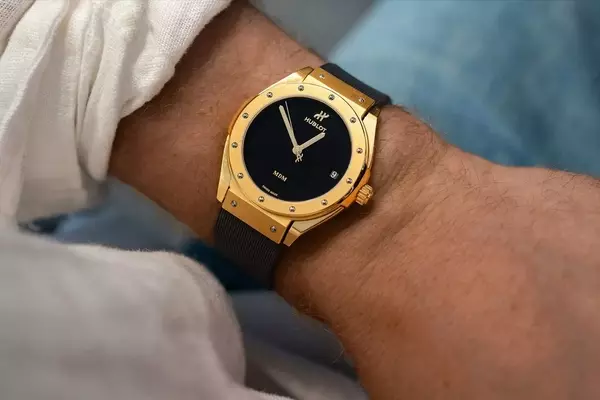 Hublot's Classic Fusion Tributo: A Modern Reinterpretation of a Timeless Icon