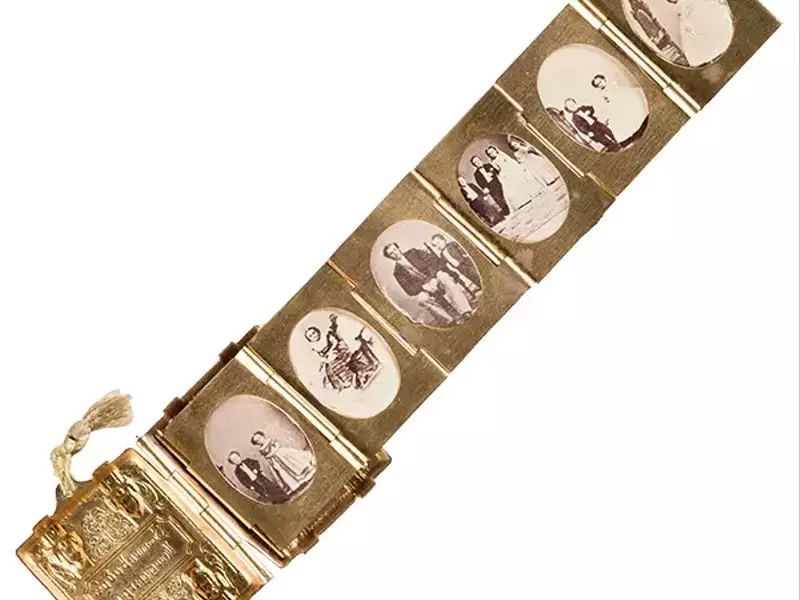 Victorian Era Celebrity Wedding Locket Goes to Auction