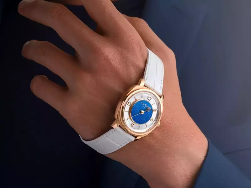 Akhor's Le Temps en Équilibre: A Harmonious Blend of Innovation and Craftsmanship
