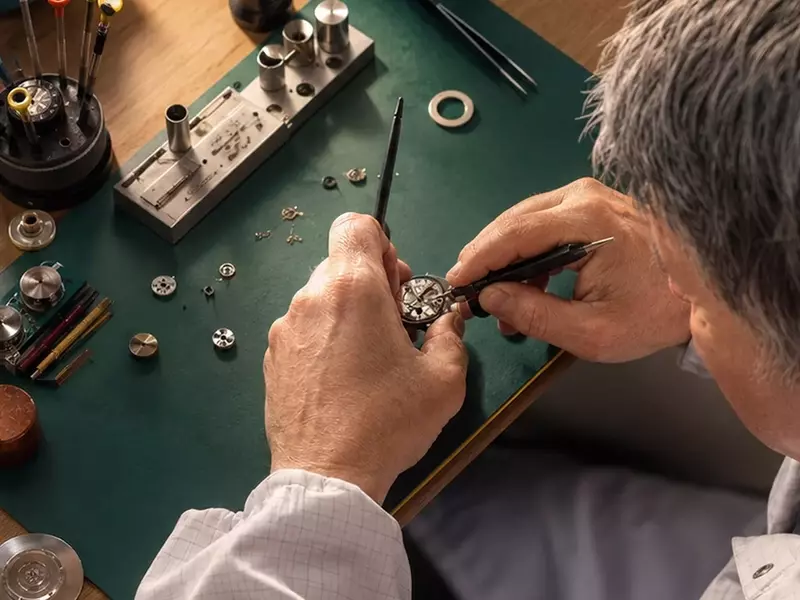 Bringing Timepieces Back to Life: A Comprehensive Guide to Watch Repair and Restoration